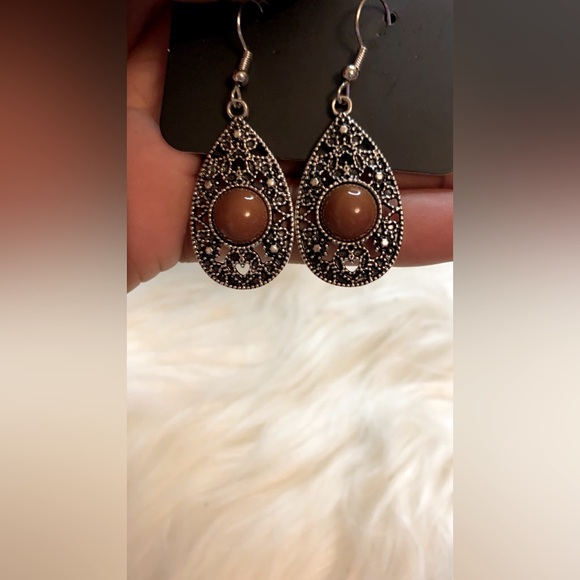 ✨Gorgeous Vintage Style Brown Earrings! - Picture 1 of 1